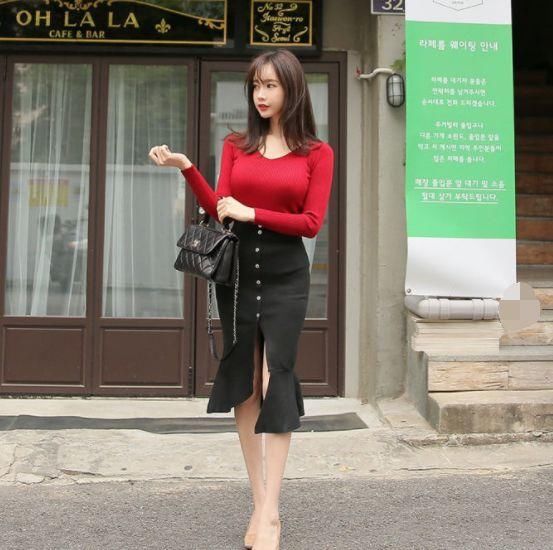 精致有型的紧身裙美女,身材颜值俱佳,显得光彩耀人