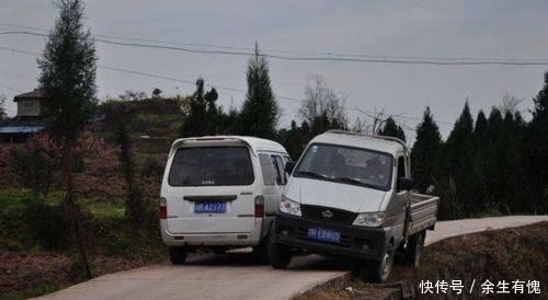  升级：农民好消息！“村村通”后，农村公路再迎5大升级，村村涉