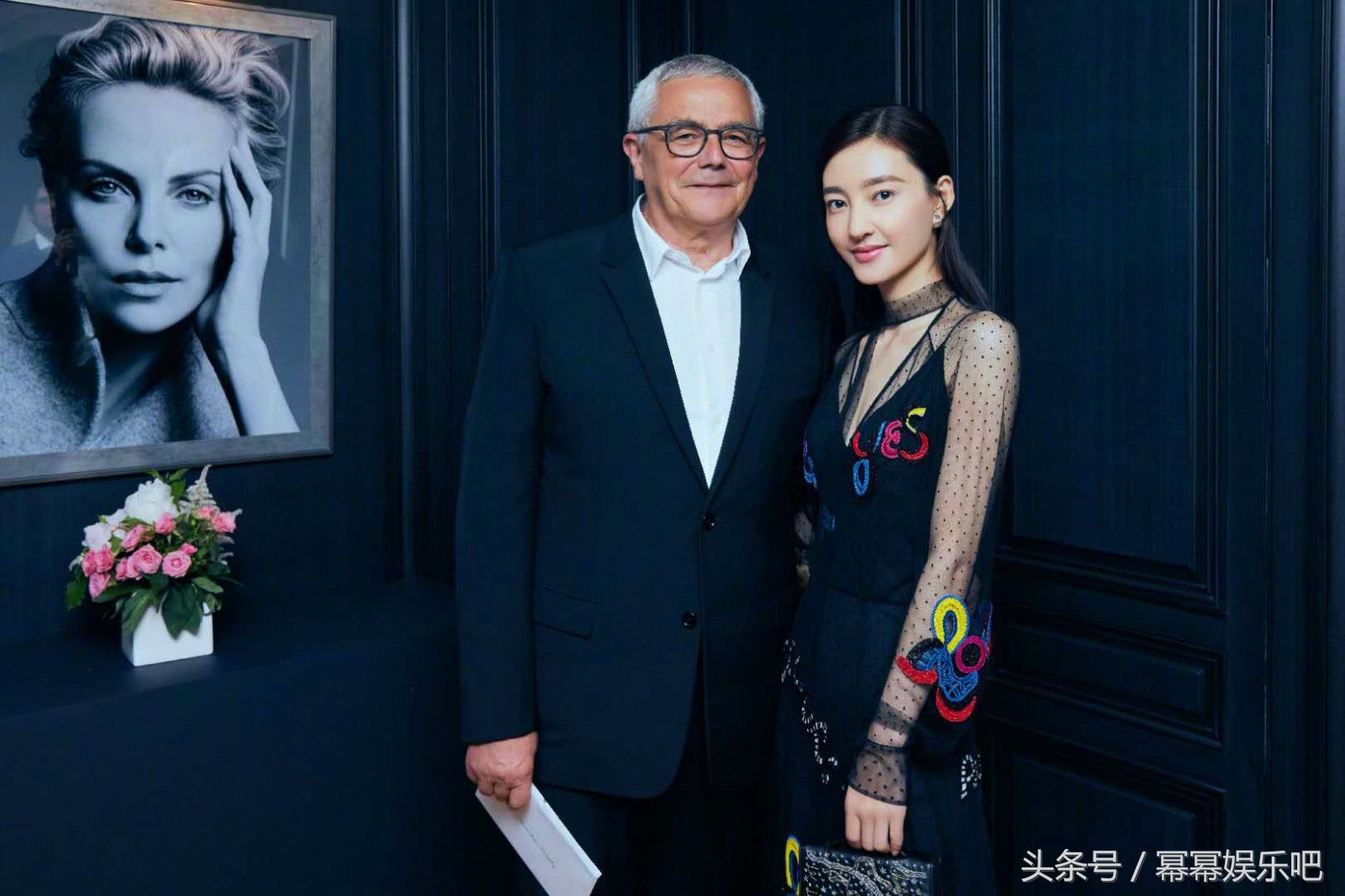 这是大家公认素颜女神王丽坤,不愧是不化妆也漂亮