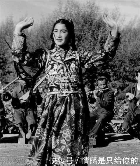 镜头下1943年新疆女孩: 想不到43年的新疆女孩那么美
