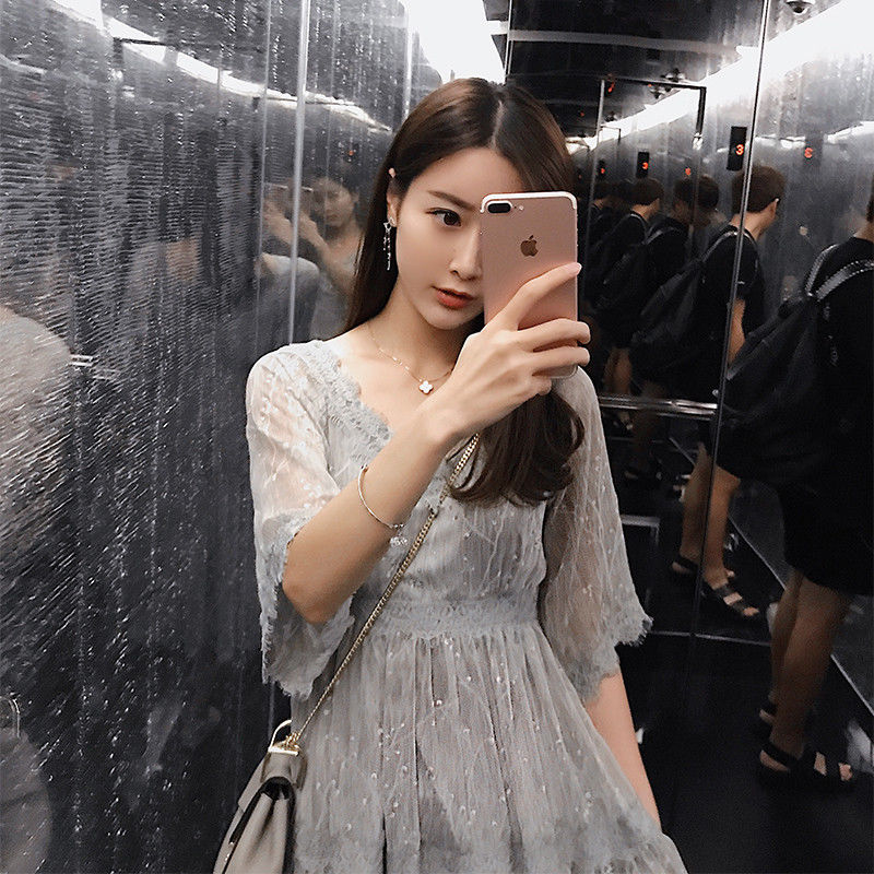 又上市一种“流氓裙”，遮肉显高，性感有女人味，贼适合矮个子