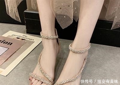  【舒适】一双In出回头率的凉鞋，让你足足显摆春夏两季