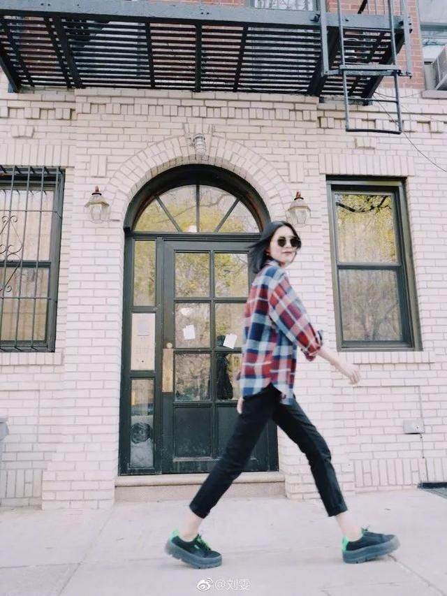 刘雯拍自然照前也要化妆2小时？太天真了！