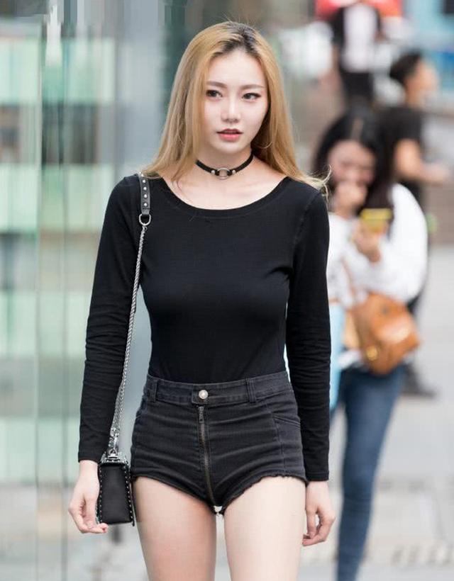 8月街拍，性感小姐姐满街都是，让你目不暇接！