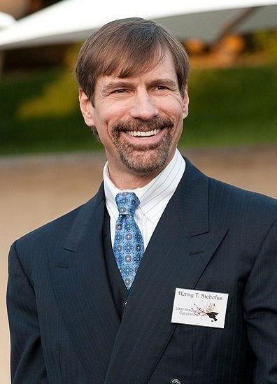 今日鲜闻 | 抵制天价片酬声明、北京房山山体塌方、滴滴司机曝光