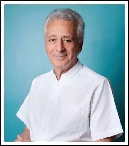 忽胖忽瘦的赵薇又瘦成了小燕子，这气球般的体质不动就能瘦?