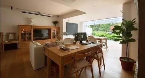 #小别墅#48㎡奇葩小户型,男主不仅整了小院,还设计出2室小别墅的既视感