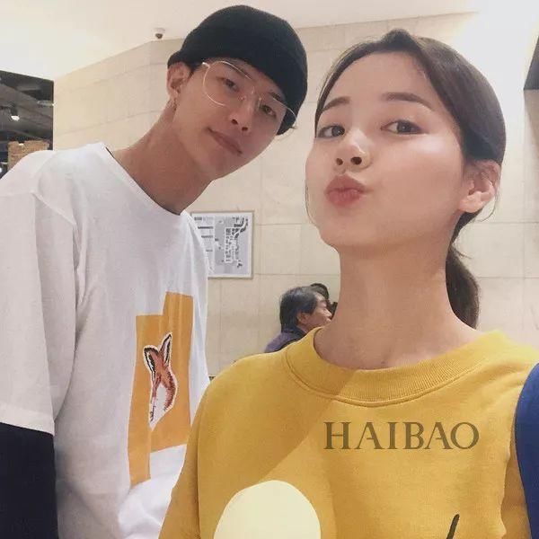 羡慕|靠“虐狗”合照火爆INS，这对韩国小夫妻也太甜了?