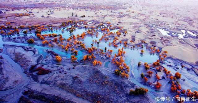 "一片荒漠依靠“输液”变成了湖泊,中国又创造了奇迹!"