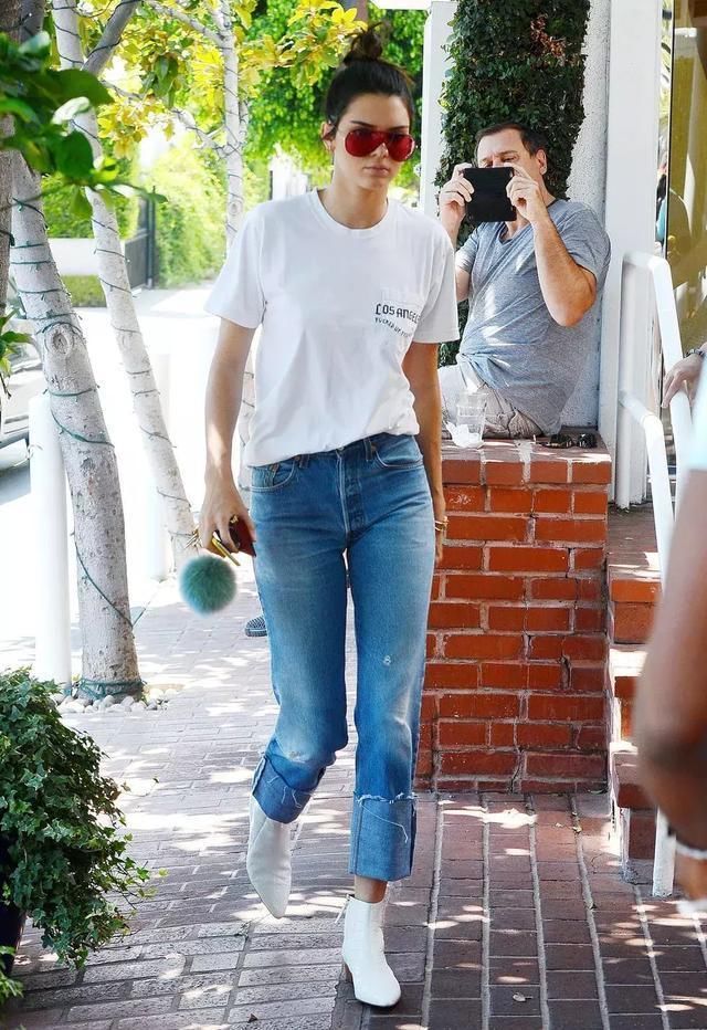 慵懒甜美超酷girl，卡戴珊家金小妹!