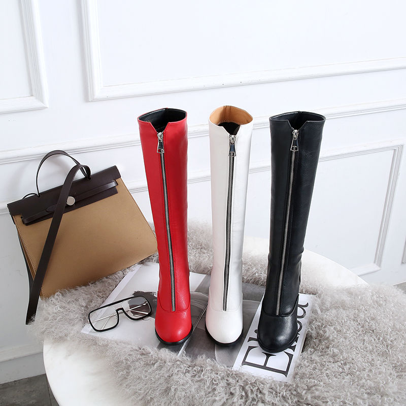 女人穿靴子简直太美了，脚再累也要穿，实在太美了