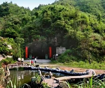 湖南一号绝密工程，洞长17公里，建造7年，耗资数亿，迷雾重重