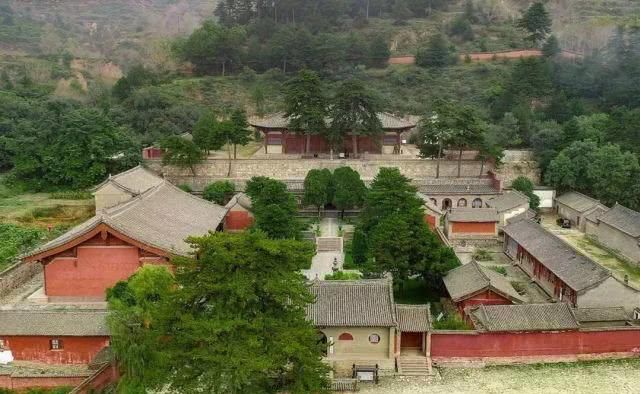  【中国】梁思成林徽因的文化远征：万里跋涉找到“中国第一国宝