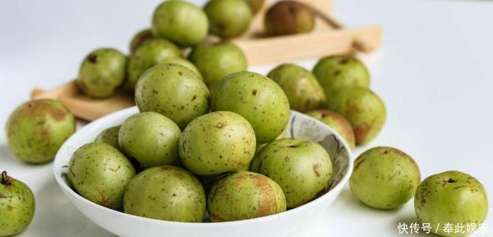  「产量」农村有种水果产量大，天天吃也摘不完，城里卖30一斤却