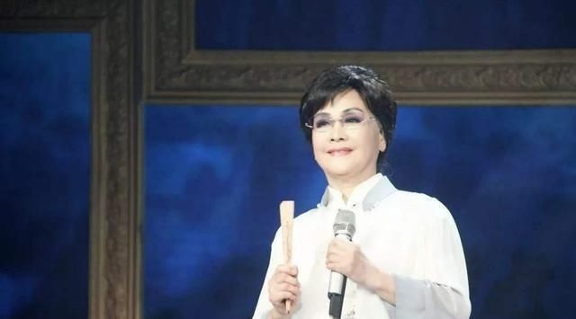  「表演」歌唱表演老艺术家朱逢博：一生唱了800多首歌，与丈夫恩爱四十年