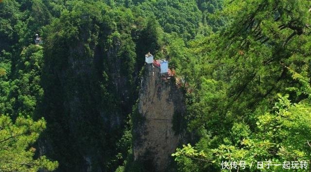 世界最危险的房子三面悬崖只有四根石柱支撑，却屹立500年不倒