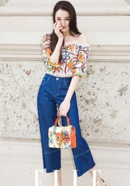 张韶涵两次撞衫迪丽热巴，网友：差距一目了然！