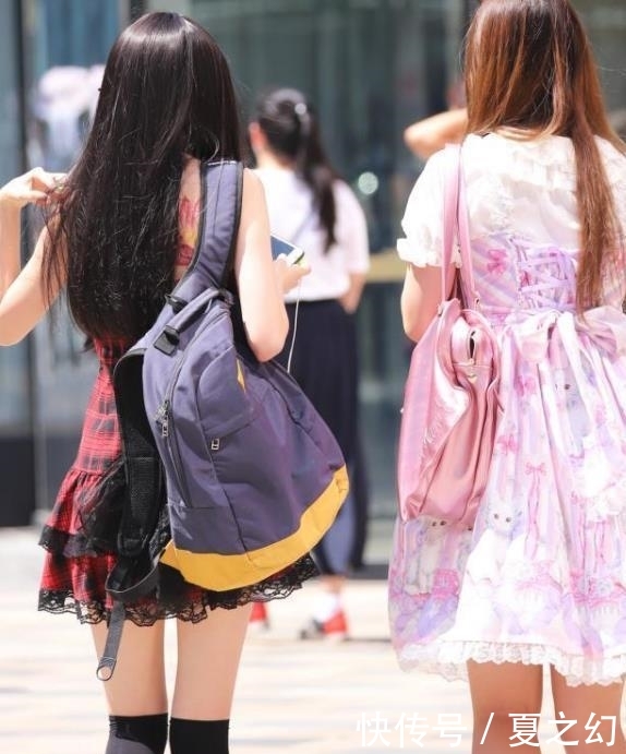 「搭配」街拍美女:身材高挑的小姐姐,靓丽穿搭,时尚可人!