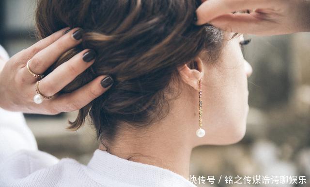 首饰■见过世面的女人,一般不会戴这4种“首饰”,尤其第2种,廉价又寒酸