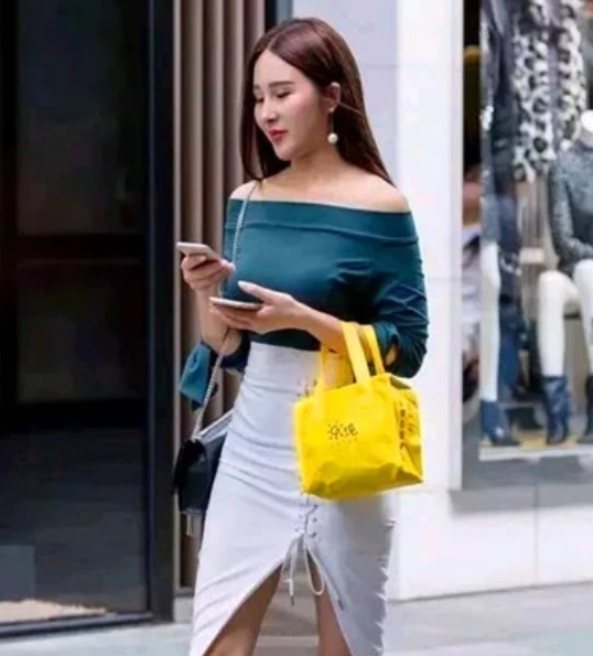 美女：身材不够，搭配来凑！，美女街拍微胖大妹子的时尚