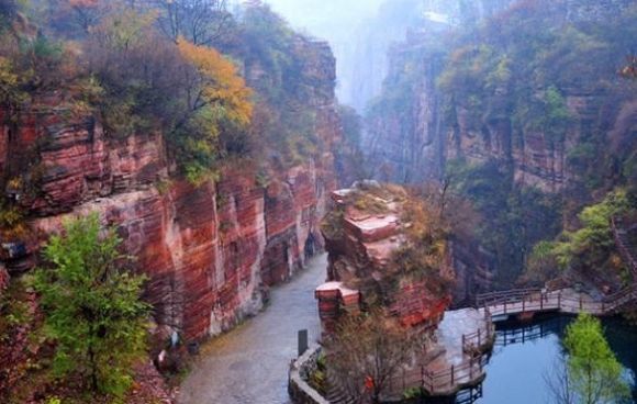 曾靠旅游成最赚钱村庄，村民年收入近百万，如今一听名字就嫌弃