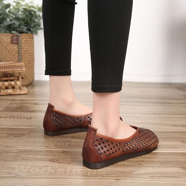 身高一米五的婆婆穿了这样的女鞋，秒变一米七，减龄时尚高级洋气