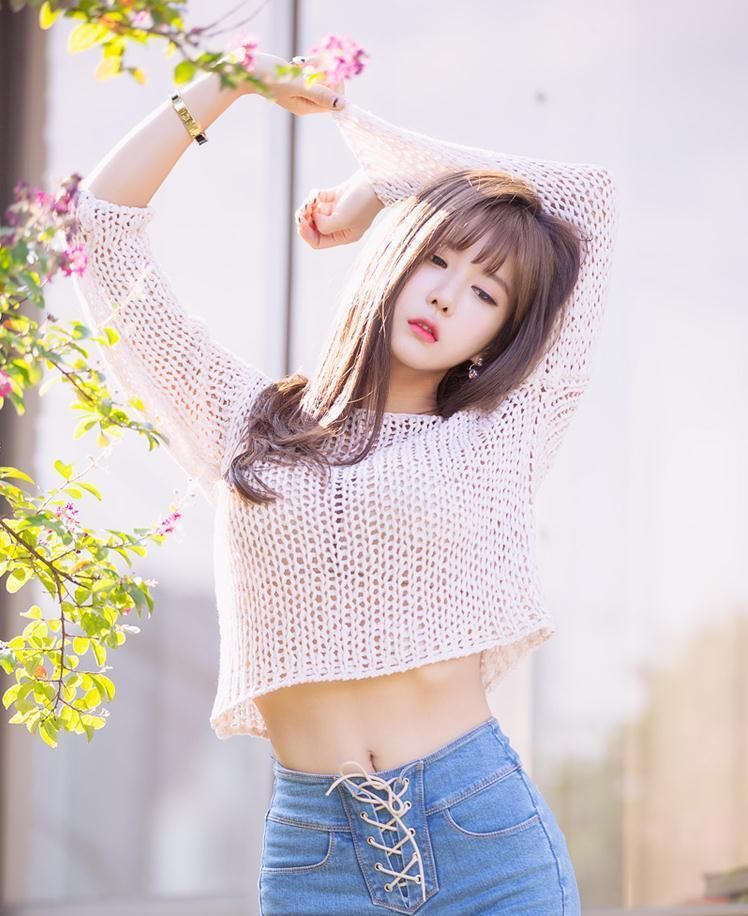 街拍 最美热裤美女，天生丽质 ，一貌倾城！