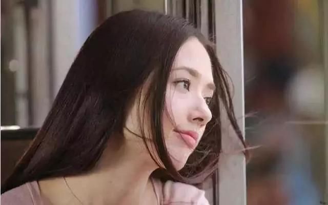 拒绝为模特P图,崇尚自然美,H&M的做法真是高街典范啊~