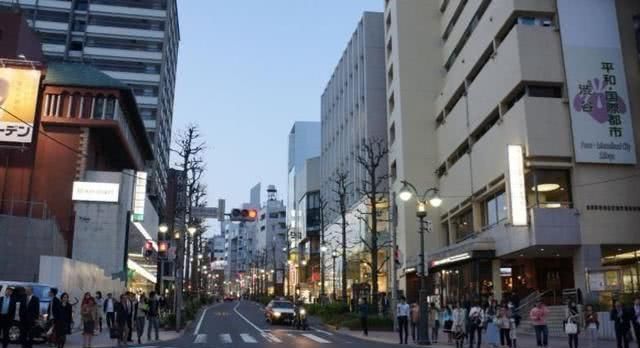 全球GDP最强的城市，高楼都没有北上广深多，这城市发达吗？