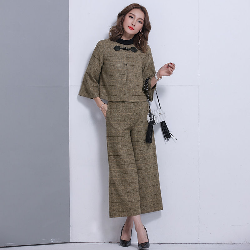 今秋的女装太美了!显瘦显嫩，比夏装洋气好穿，迷人显瘦又美嫩