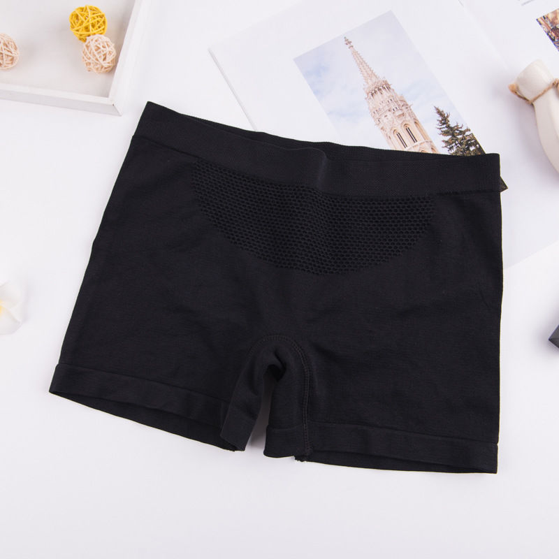 媳妇在家不穿裤衩,你说是不是很厉害,看了可别害羞