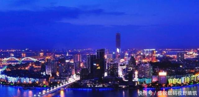  「南宁」广西城市卫星夜景图，最亮的是南宁，第二柳州，看看你