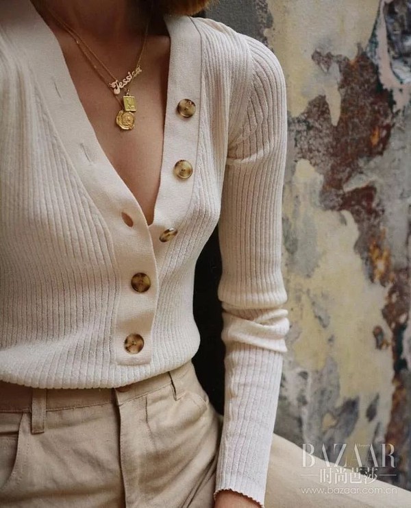 好闺蜜的钱币项链爆红 我也默默加进了购物车里！