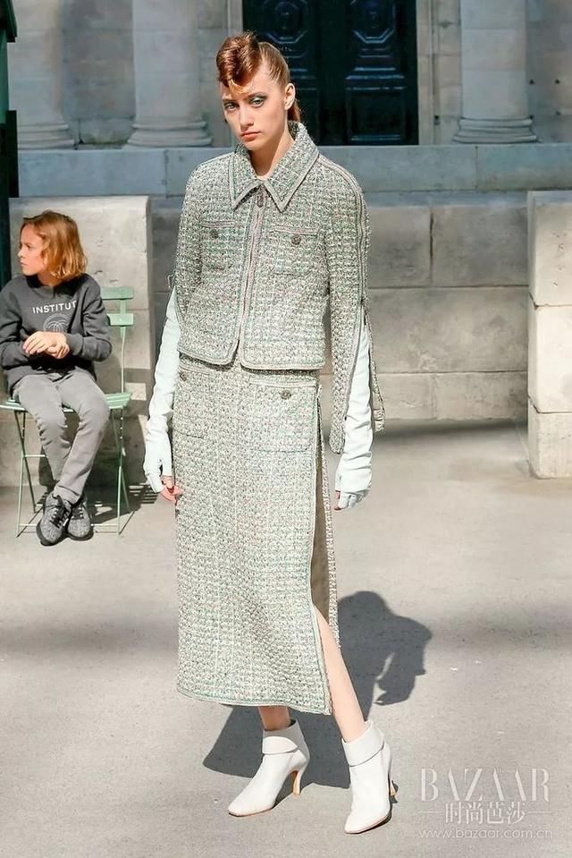 塞纳河倒映的Chanel高定，流淌的是左岸的旧时光