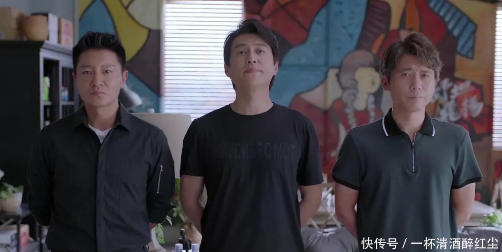 收视：靳东新剧收视翻车，评分低至4.4，实力派演员为何输得这么惨？