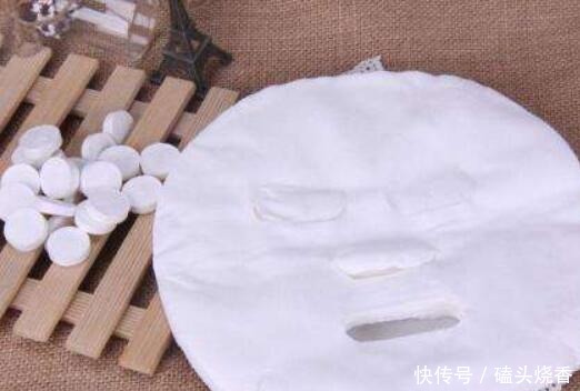 『送给』痘印不知道怎么去?4个小锦囊送给你,能为去痘印帮上忙