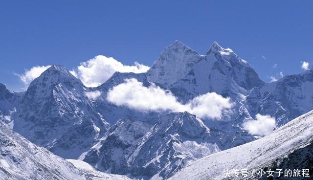 又一登山队珠峰“团灭”，《攀登者》里的登珠峰究竟有多危险？