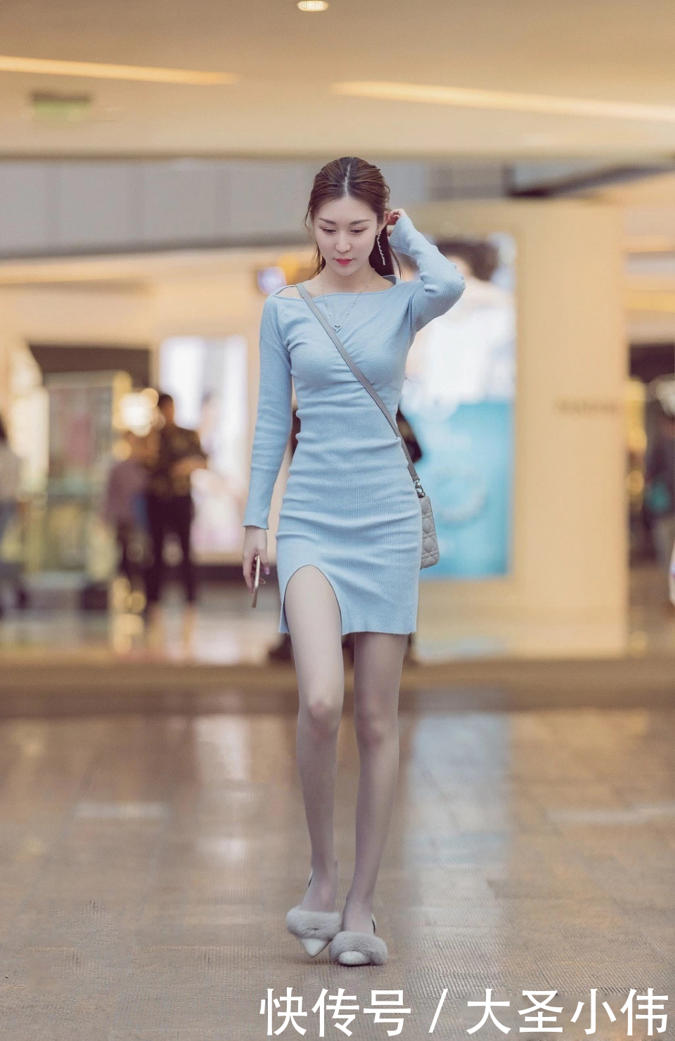 「迷人」美女街拍:美人鱼为什么想要一双腿因为她想像这位小姐姐一样迷人