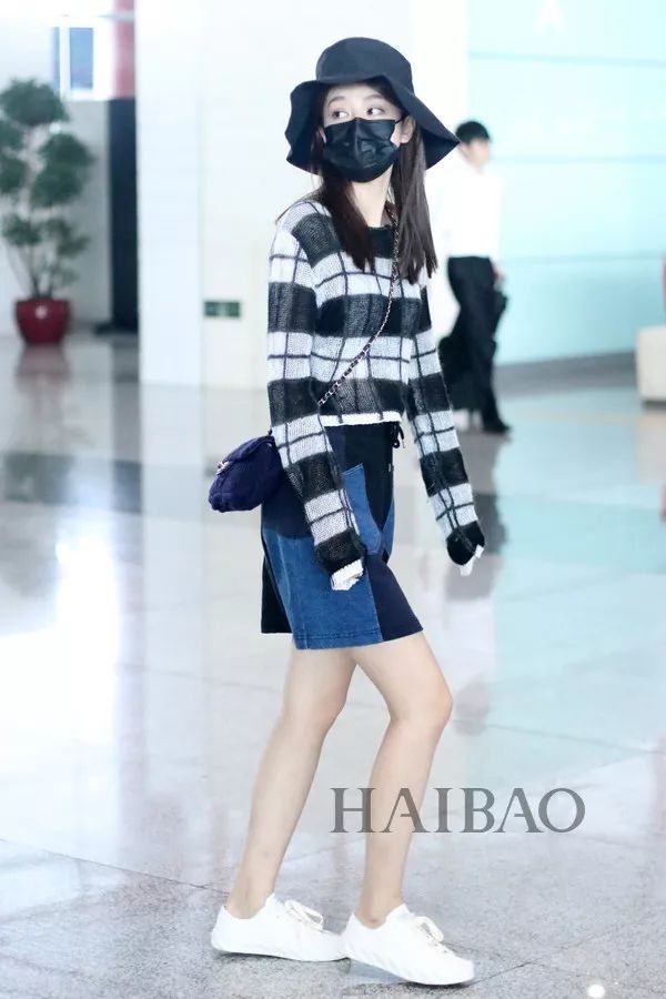 秘籍| 明星都在炫腹秀美腿，但怎么露才更高级?【海报街拍】