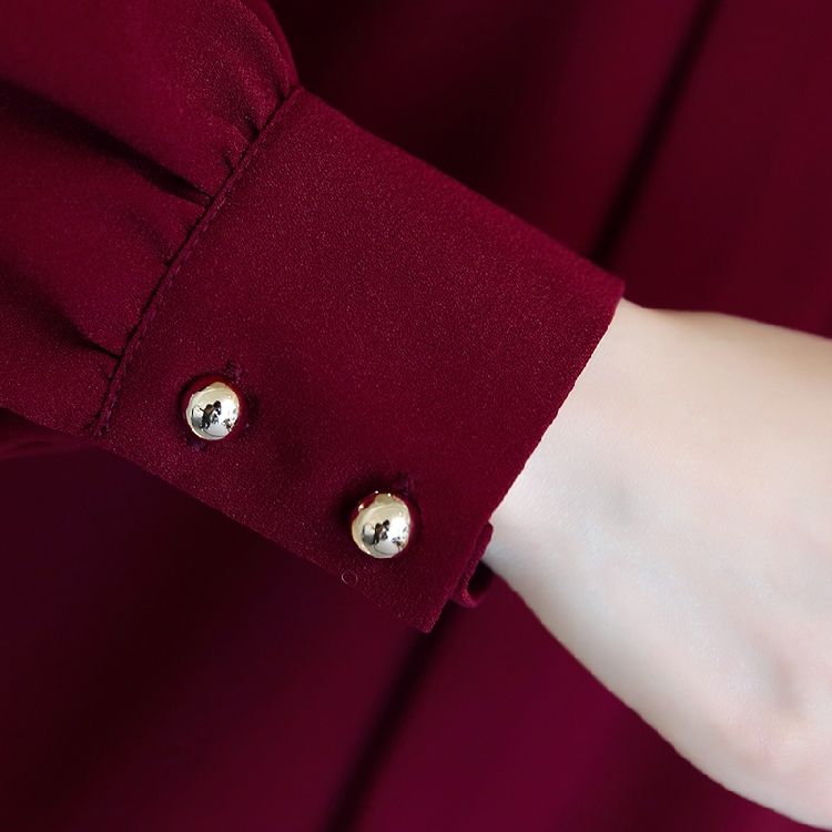 入秋下雨天微凉，多穿些这样的小衫，高挑又洋气，美的挪不开眼