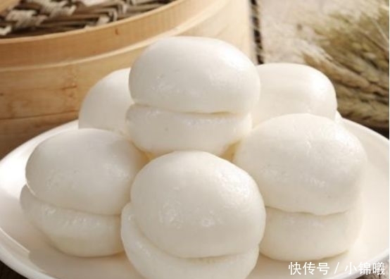  香甜：糯米粉和牛奶鸡蛋放一起，筷子搅一搅，蓬松香甜，比蛋糕好吃5倍