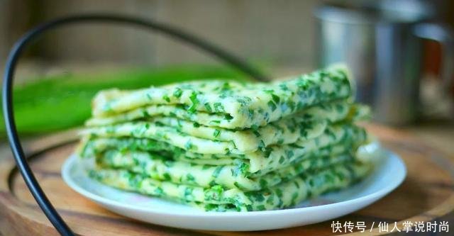 试试■都说种韭菜可以多次采摘,我准备好泡沫箱,试试种在阳台上
