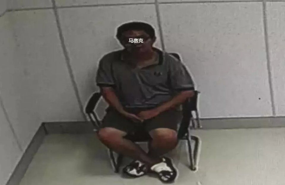 研究生辱骂牺牲民警,你高学历没教养的样子,真丑!