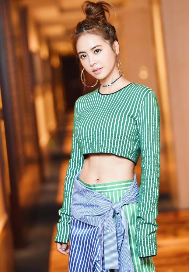 女人为什么要瘦？没有蔡依林这样的身材，这套衣服能穿得好看吗？