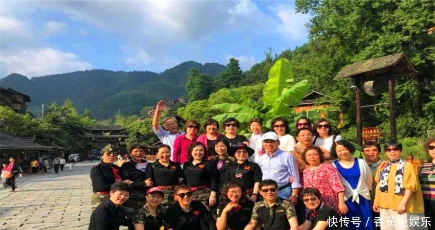 廉价的“老年团”只要几百块,旅行社不怕亏本吗?听听导游怎么说