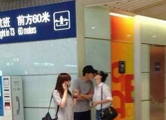 赵又廷晒最新街拍，帅翻四海八荒，网友这街拍范是跟高圆圆学的吗