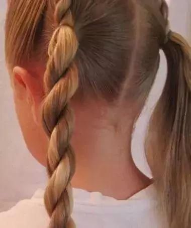 穿裙子女孩必备的马尾扎法!秒变小公主，美的不得了!