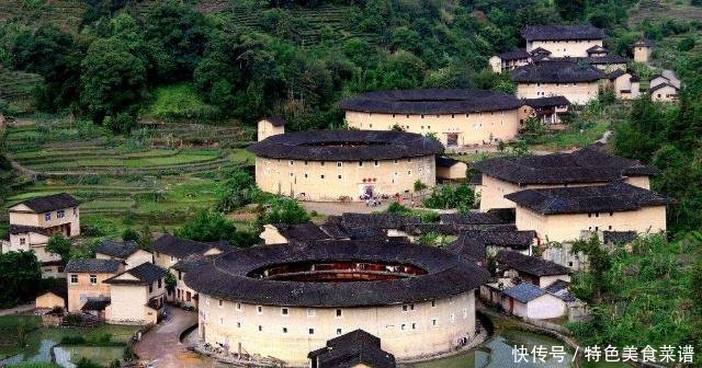 中国唯一一个以“龙”命名的城市，如今迎来机场高铁，离厦门很近