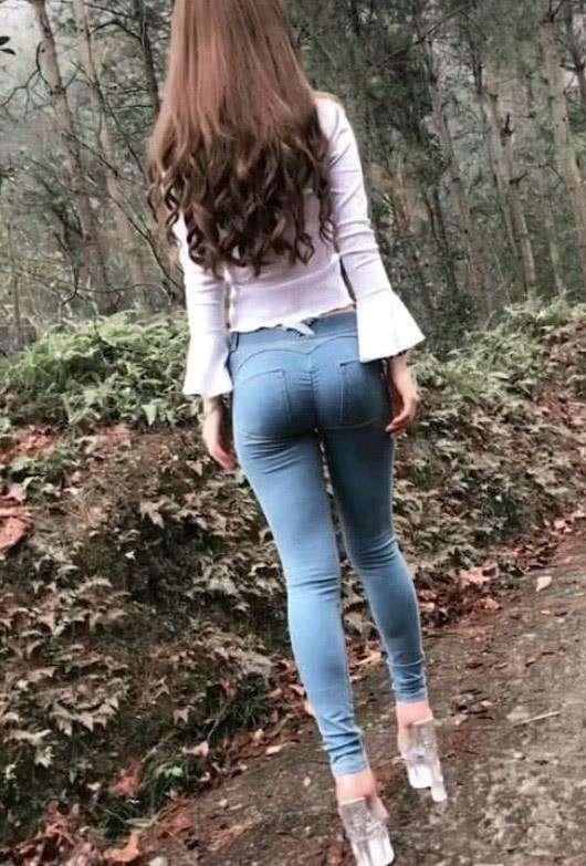 不管是小淑女和萌妹子都可以驾驭，穿在身上优雅大气尽显魅力风情