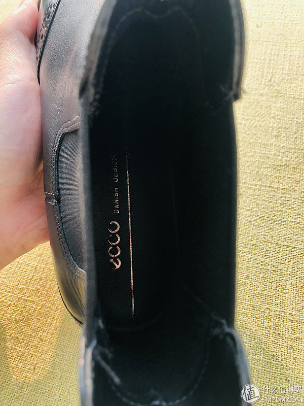 敲代码的小仙女的日常晒鞋 篇三:这双ECCO的雕花切尔西靴真好看